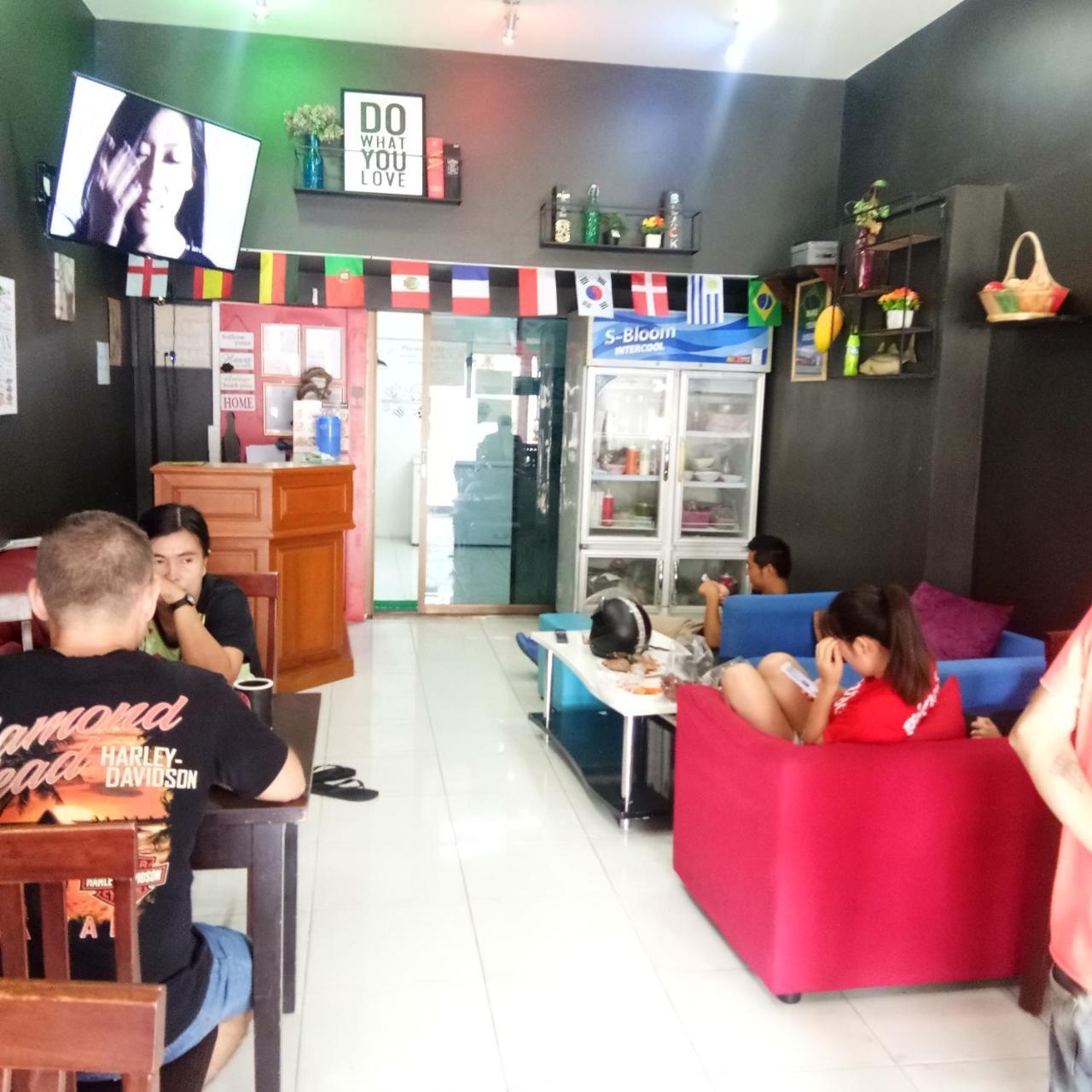 Pattaya Backpackers (Adults Only) Ostello Esterno foto